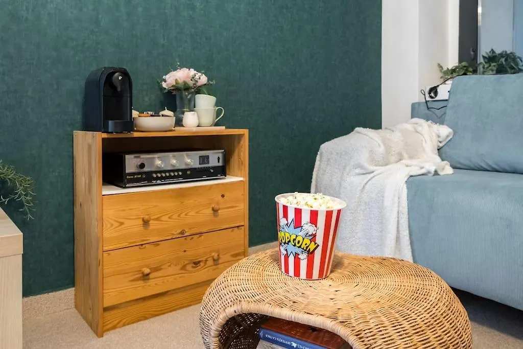 Downtown Urban Spot Jacuzzi&Cinema Universitate Bucharest Apartment